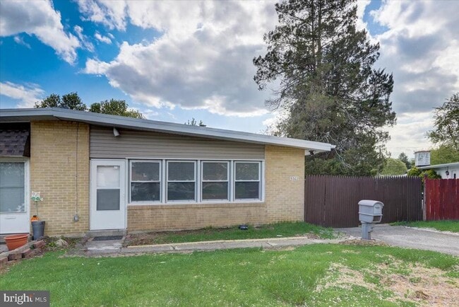 Building Photo - 9302 Trout Rd Rental