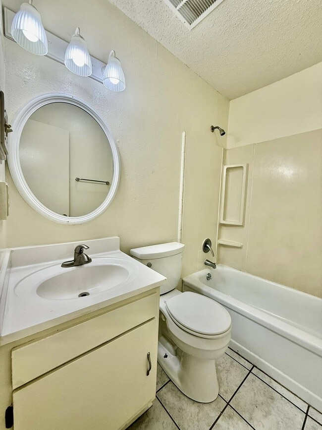 Photo - 1620 Newport Pl