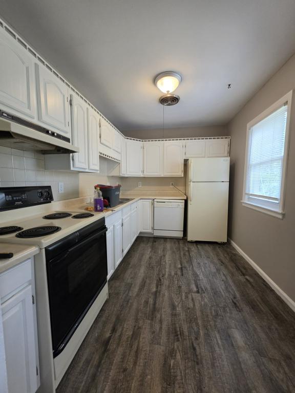 Photo - 9006 Wornall Rd