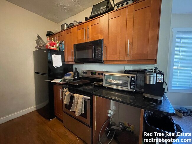 Photo - 72 Hillside St