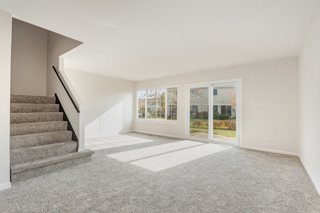 Photo - 135 President Ct