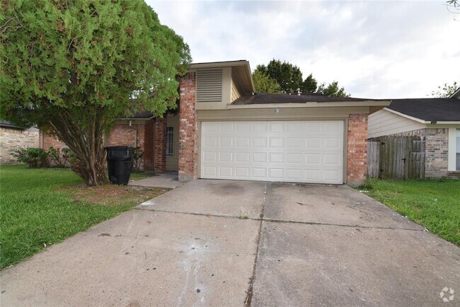 Building Photo - 12055 Plumbrook Dr Rental