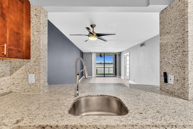Photo - 109 Lake Emerald Dr Unit 108