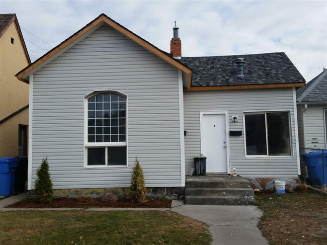 Newly Renovated One Bedroom Apartment - 558 N Grant Ave Unit B