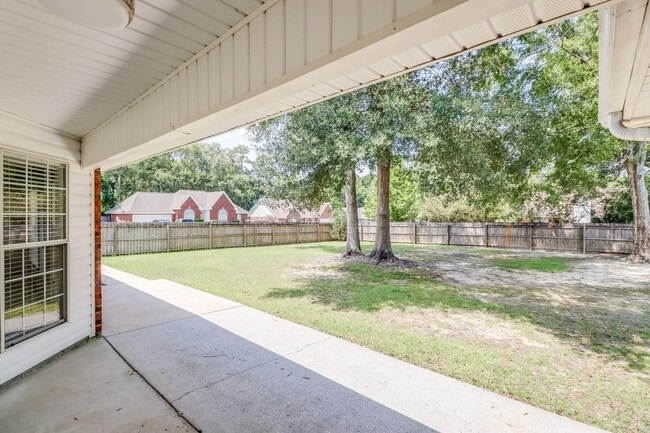 Photo - 14081 Oak View Cir