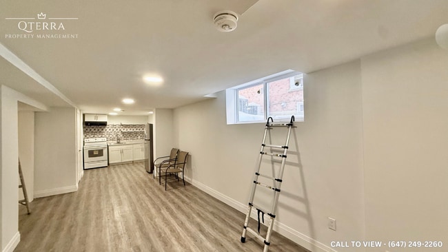 Building Photo - 76 William Honey Cres