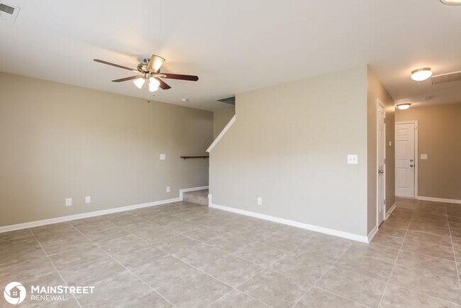 Photo - 807 Bitting Hall Cir