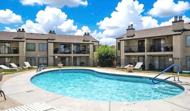 Photo - 303 Gage Blvd Unit 315