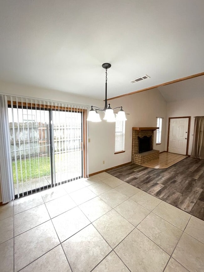 Photo - 512 N 37th St Unit 1