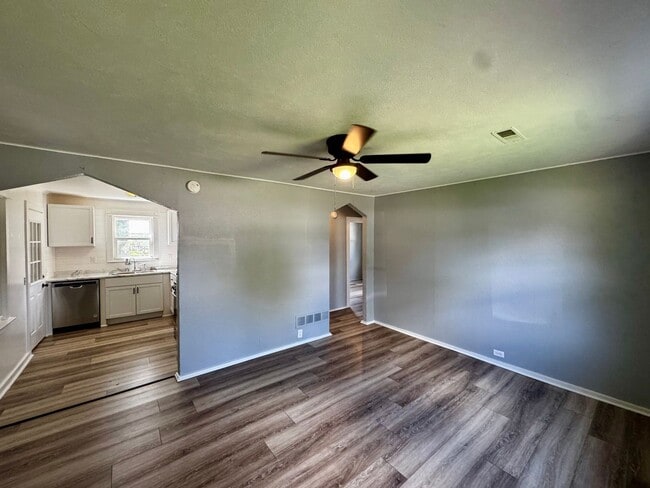 Photo - Updated 2 Bed Ranch Home w/ Huge Fenced Yard, Attached Garage & No Stairs – Moline
