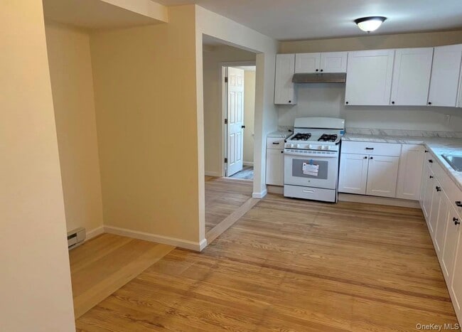 Photo - 334 Sweezy Ave Unit B