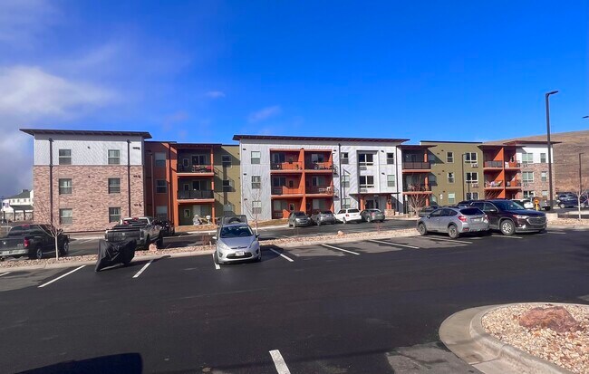 5301 Elyn Loop
