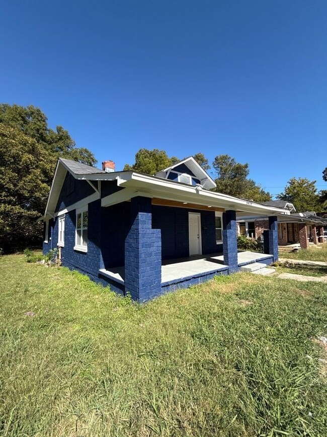 Photo - 3408 Bowen Ave