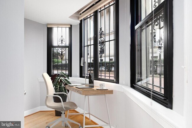 Photo - 1701 16th St NW Unit 123