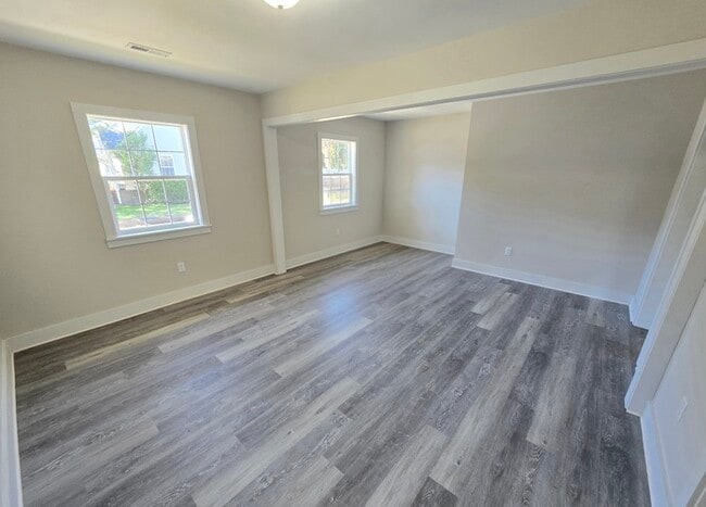 Photo - 9447 Peachtree St