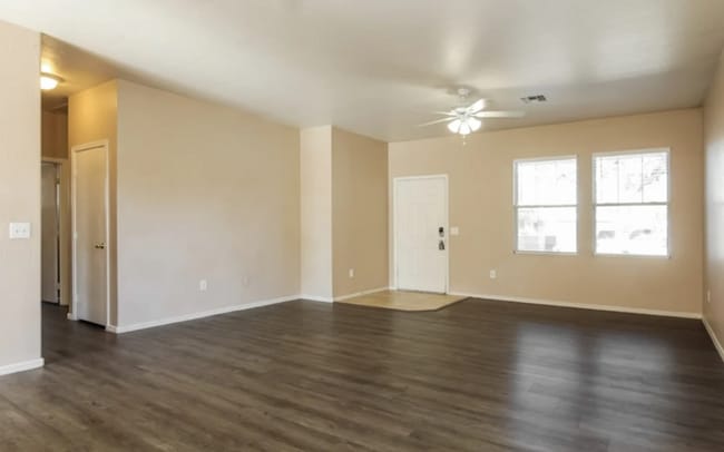 Photo - 2438 E Mobile Ln