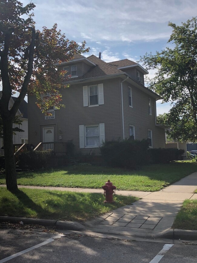 1000 S University St
