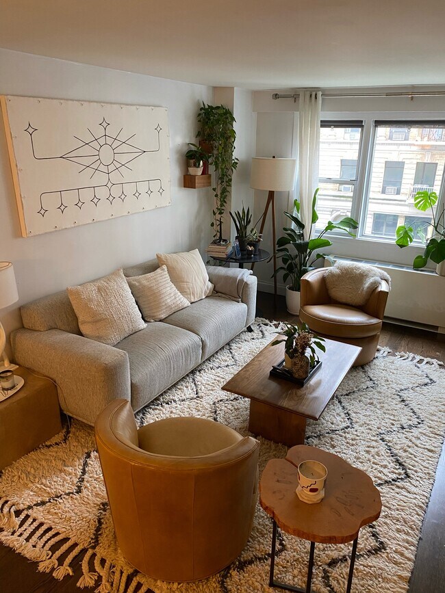 Photo - 77 E 12th St Unit 5C