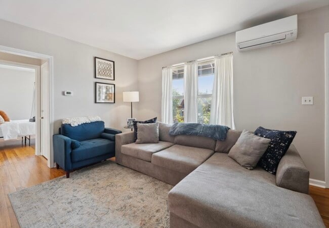 Photo - 100 S Ann Arbor St Unit 2