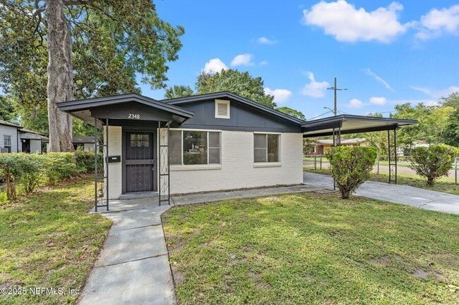 Building Photo - 2348 Sherrington St