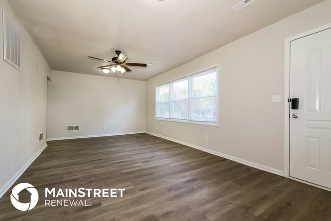 Photo - 10717 Cambridge Ave