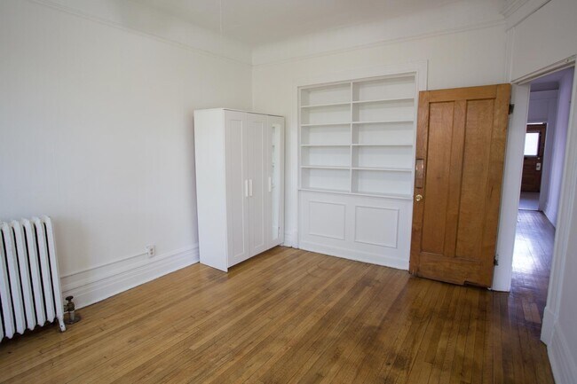 Photo - 5401-5403 S. Woodlawn Avenue