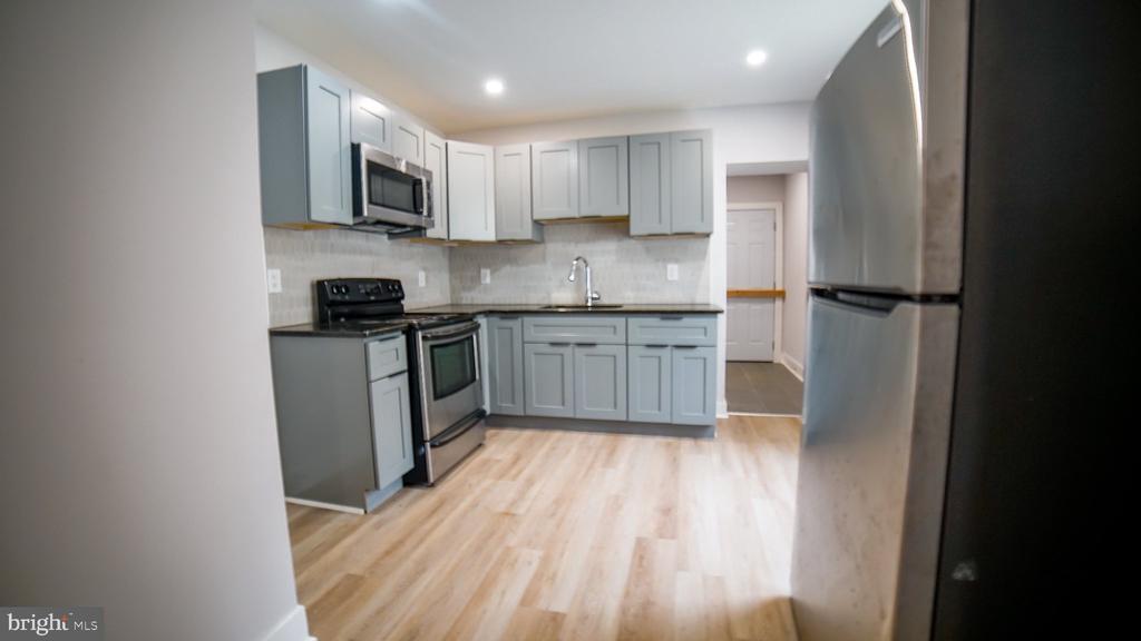 Photo - 1419 W Indiana Ave