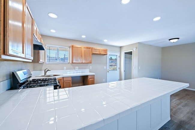 Photo - Beautifully Updated 2-Bed, 2-Bath Home with Pool-Sized Backyard in Bullhead City!