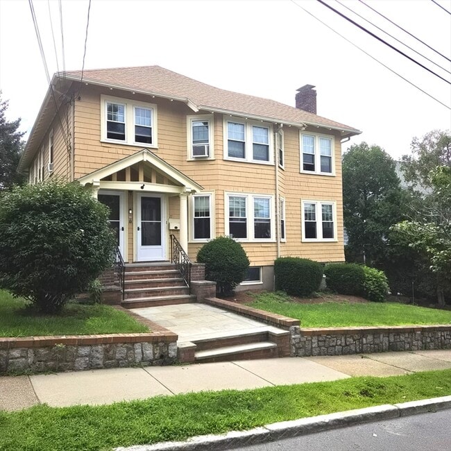 Building Photo - 27 Oakley Rd Unit 1fl