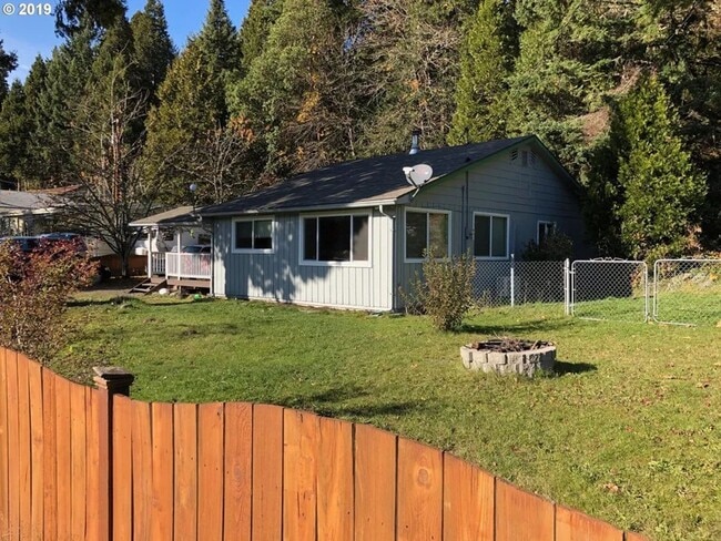 Building Photo - 48015 W 2nd St