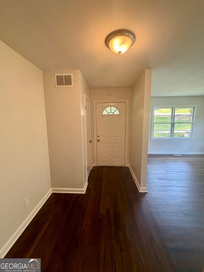 Photo - 107 Stanley Terrace