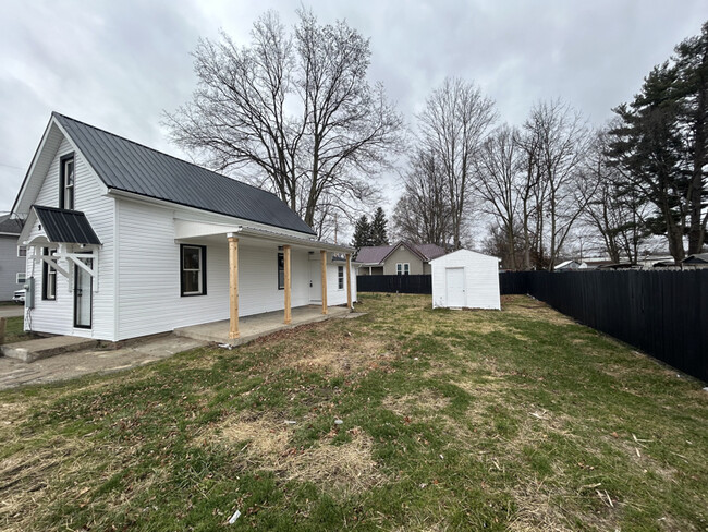 Photo - 9 W Walnut St