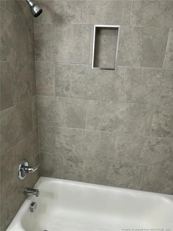 Photo - 432 Squirrel St