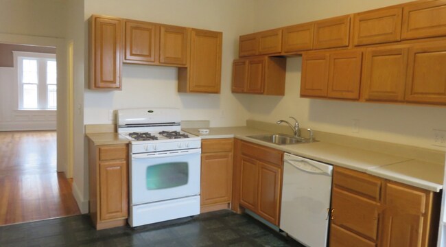 Photo - 65 Strathmore Rd