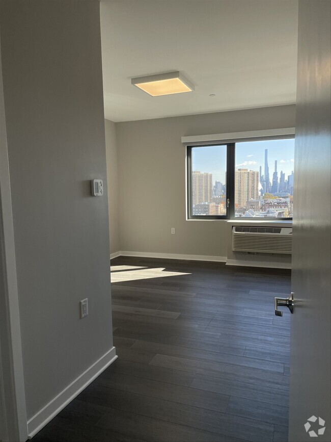 Building Photo - Murphy Place, West New York, NJ 07093 - 2 ... Unit 2b Rental