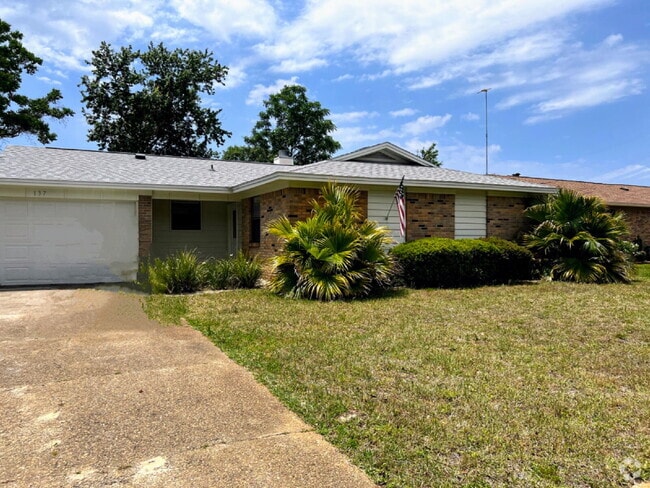 Building Photo - 137 Deville Dr Rental