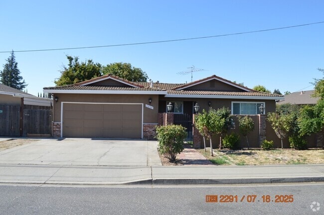 Building Photo - 4504 E Monte Vista Ave Rental