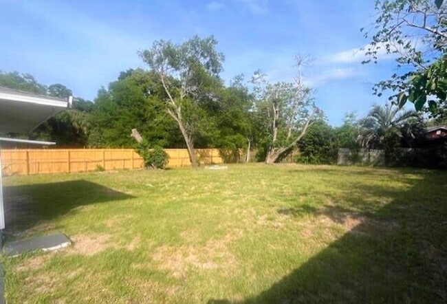 Photo - 2713 Silver Lake Dr