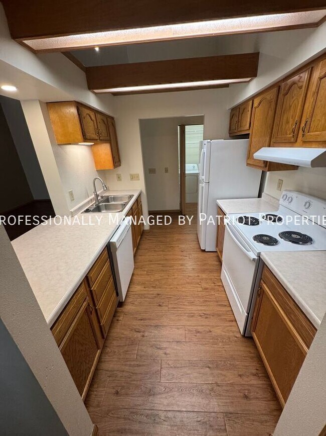 Photo - 1609 N Thompson Dr Unidad 209