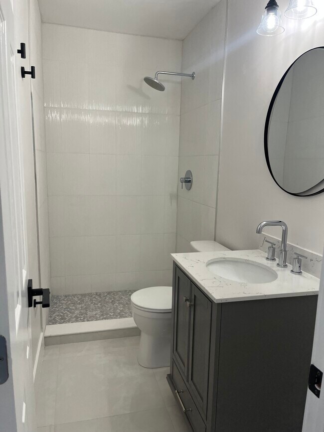 bath # 1 - 3840 SW 94th Ave Unit South