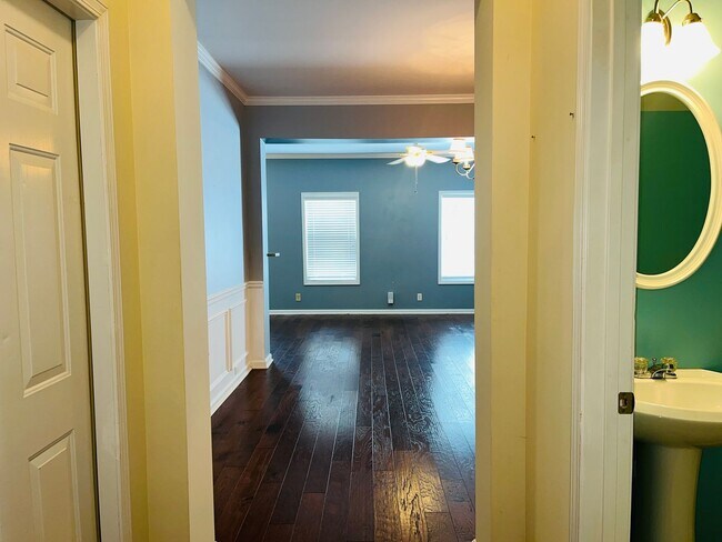 Photo - HOA community, swim/tennis, 2 bed, 2bath, ...