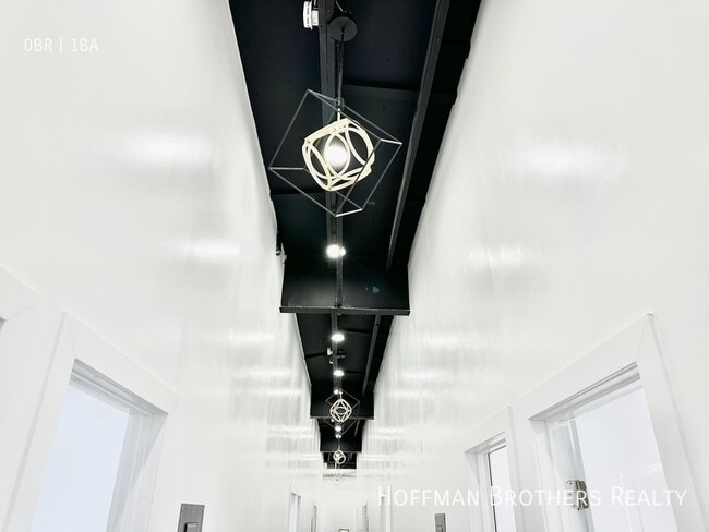 Photo - 3809 Union Pacific Ave Unidad 9