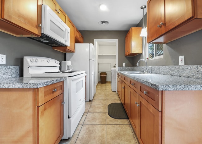 Photo - 718 N Floral St Unit 3