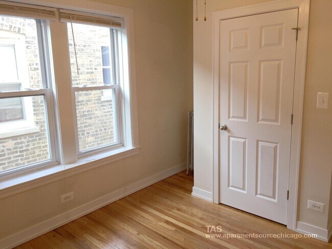 Photo - 4847 N Wolcott Ave Unit 3B