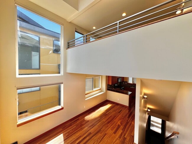 Building Photo - Three-Level Loft-Style 2BR | 3BA with Priv...