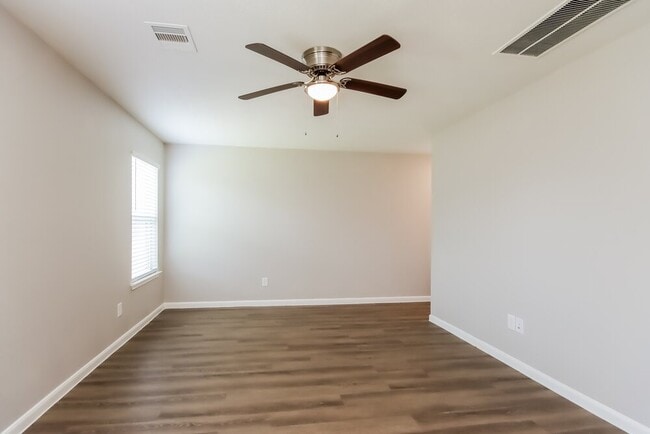 Photo - 20132 Langwell Dr