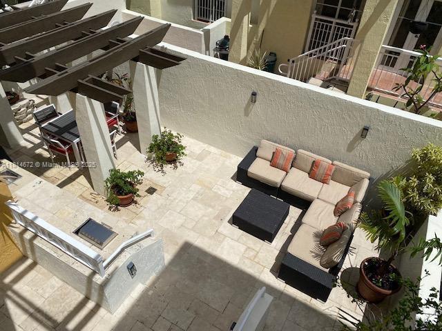 Photo - 100 Jefferson Ave Unidad 10019 Rental