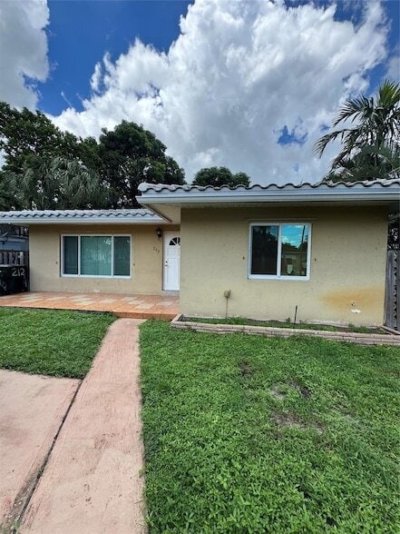 Photo - 212 SW 13th St