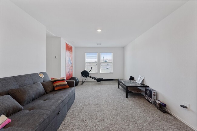 Building Photo - 21511 Violet Rdg Rd