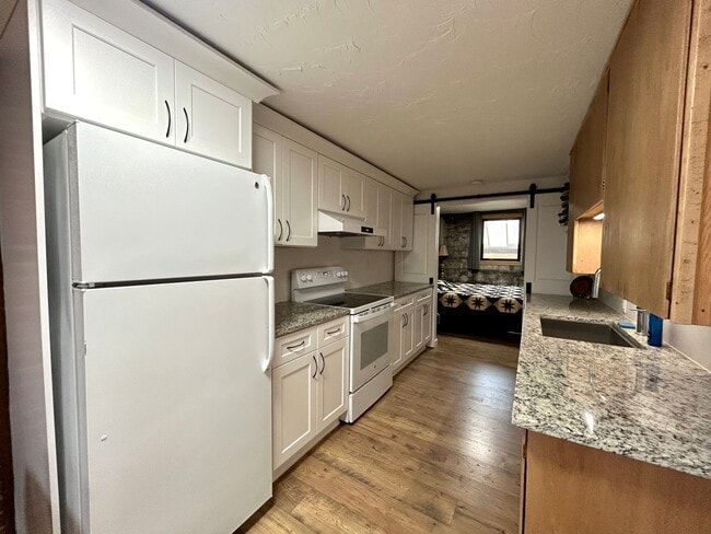 Photo - Lyons Building Unit 304 1/2 N Main St (Residental)